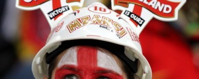 突尼斯女球迷现场哭泣、英格兰球迷区由沸腾到鸦雀无声——2026年6月16日蒙特雷球场那一夜，足球再次证明了它的不可预测性。