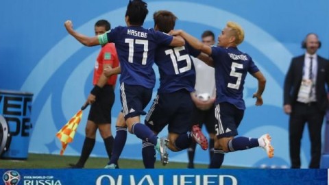 标题：日本两度落后两度扳平，2-2逼平塞内加尔守住出线主动