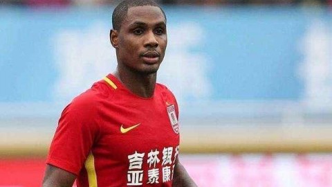 天津权健长发球员盘点：那些年随风奔跑的飘逸身影