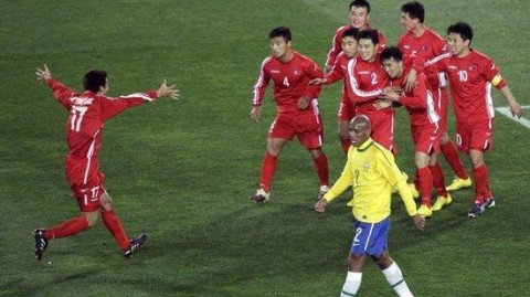 标题：2003年金杯赛半决赛巴西2-1绝杀美国进决赛