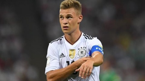 2019年WBO轻重量级拳王争霸赛：阿尔瓦雷斯11回合KO科瓦列夫，升两级别夺金腰带创历史