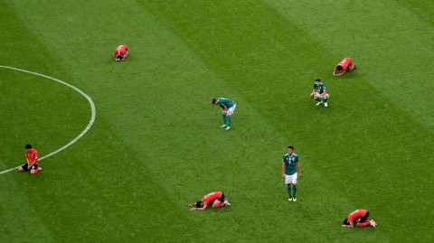 韩国2-0德国爆冷出局：金英权孙兴慜补时双绝杀送卫冕冠军回家