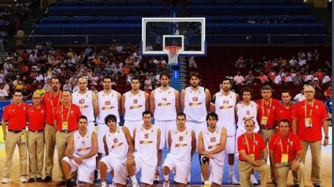 中美男篮奥运战创31分最小分差，梦八五棵松101-70取开门红