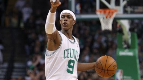 FM2010怎样批评球员才不翻车？从红牌罚薪到心理博弈全攻略