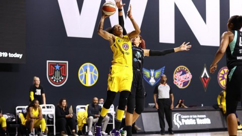 2017年10月25日，在南美杯14决赛首回合的较量中，自由队坐镇主场以1-0击败竞技队，在两回合淘汰赛中抢占了先机。