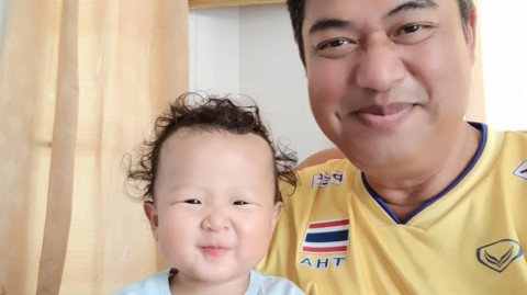 “熊猫”基因强势延续！冯坤爱子神似母亲，排坛传奇家庭幸福满溢